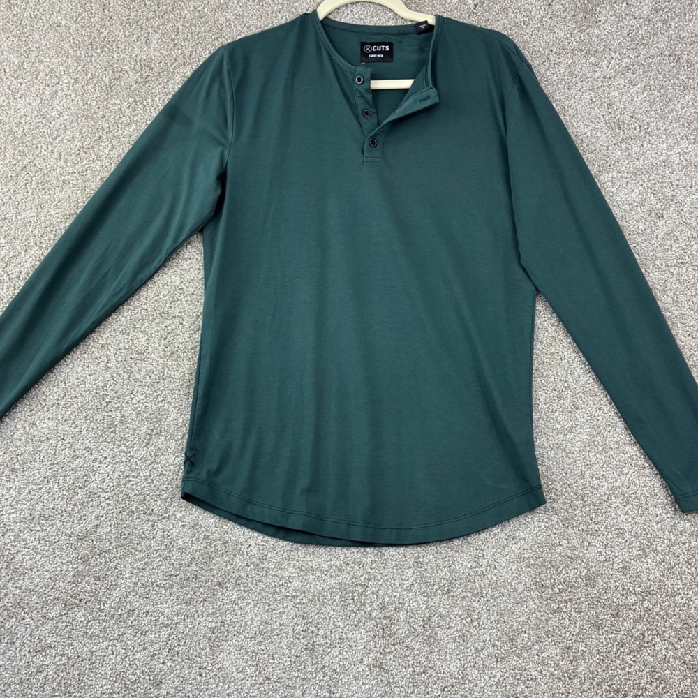 Cuts Henley Shirt Mens Small Green Long Sleeve Curve-Hem PYCA Pro Stretch Casual